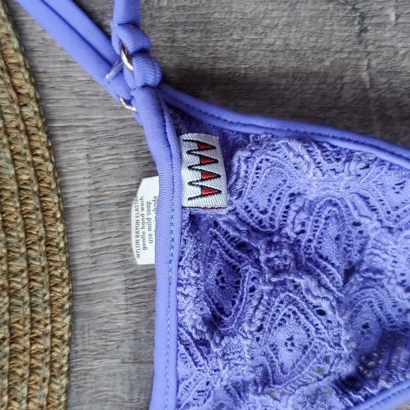 Diamond Lace Wicked Weasel rare-vintage thong bikini. Top: XS, Bottoms: large - Picture 6 of 9